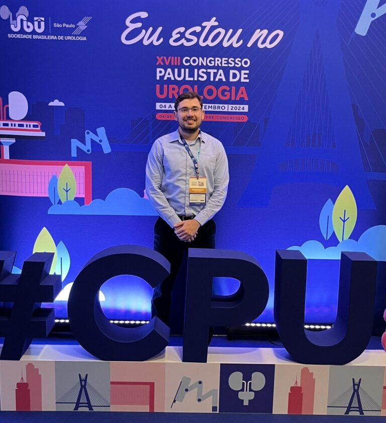 Dr. Thiago Teixeira no XVIII Congresso Paulista de Urologia 2024 em São Paulo, evento científico da Sociedade Brasileira de Urologia.
